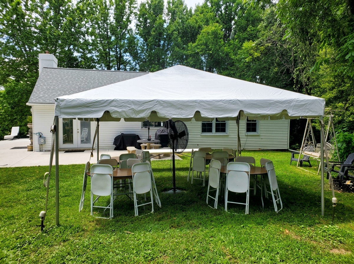 15×15 Tent (24–32 Guests)